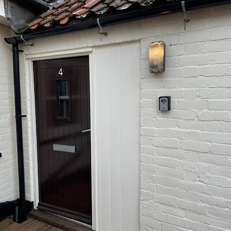 Pass The Keys Cosy Flat In The Town Centre Apartment Sleaford Exterior photo